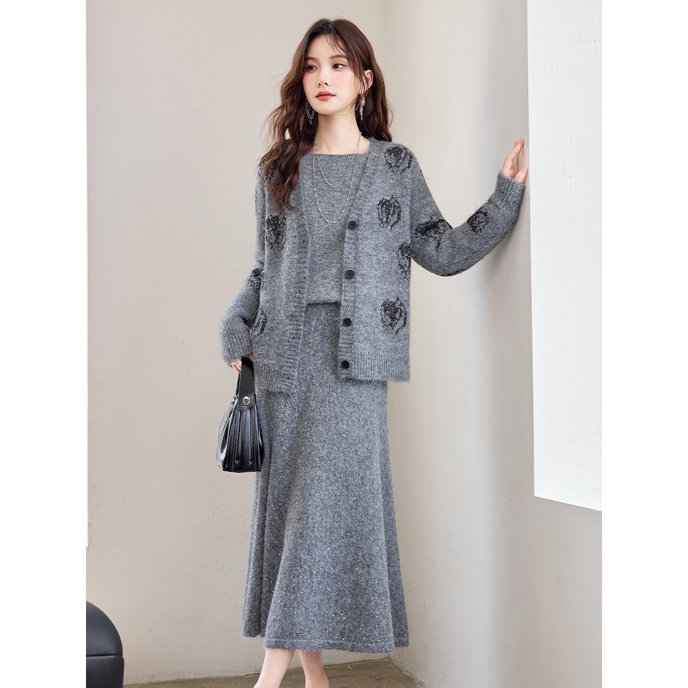 官网女装夏易菲优雅风裙套装2026秋季新款时尚百搭重工艺圆领亮片,女装/女士精品,时尚套装,淘宝优惠券,粉丝福利购,淘宝优惠卷