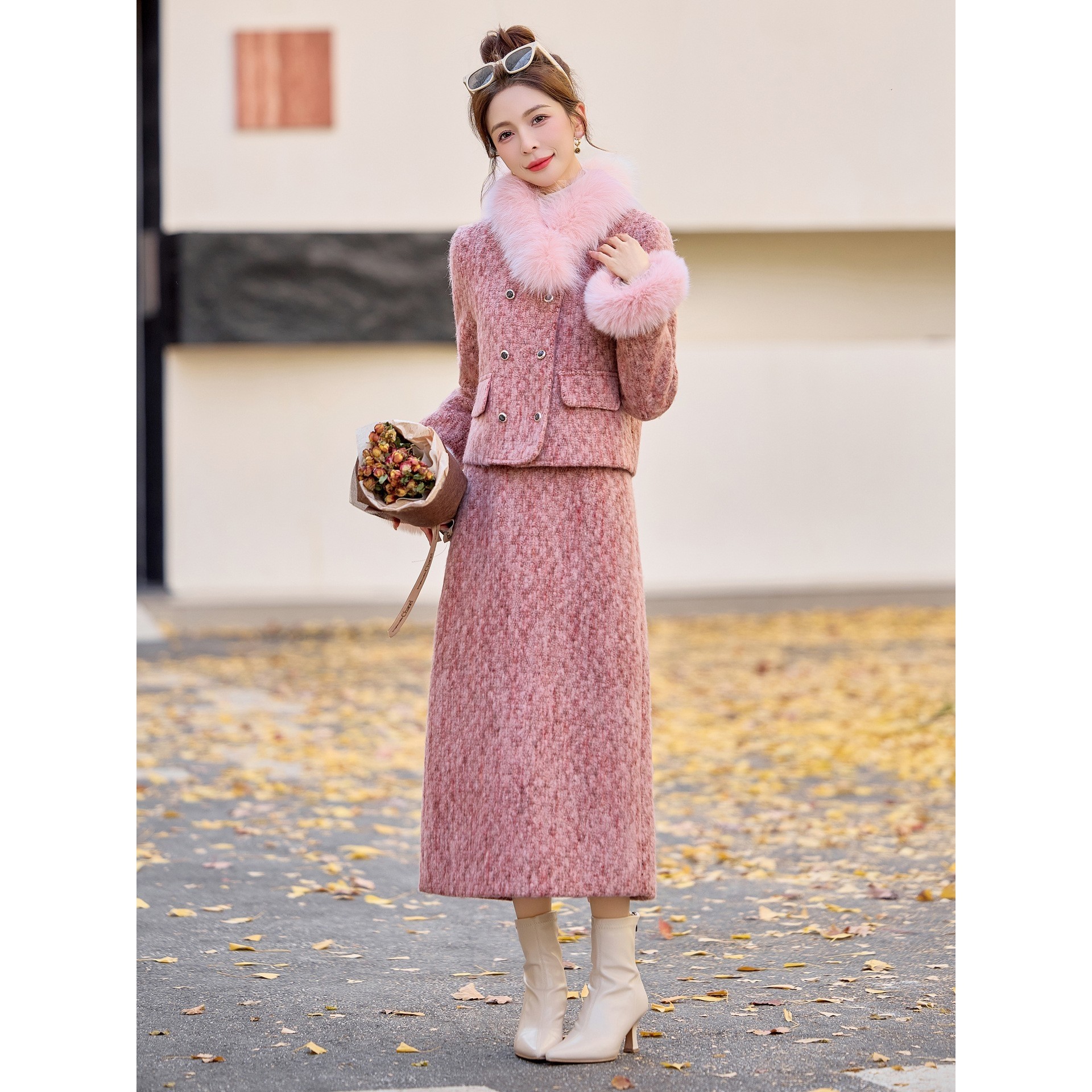 官网女装夏易菲小香风套装两件套2026冬装新款粉色90绒外套中长半,女装/女士精品,时尚套装,淘宝优惠券,粉丝福利购,淘宝优惠卷