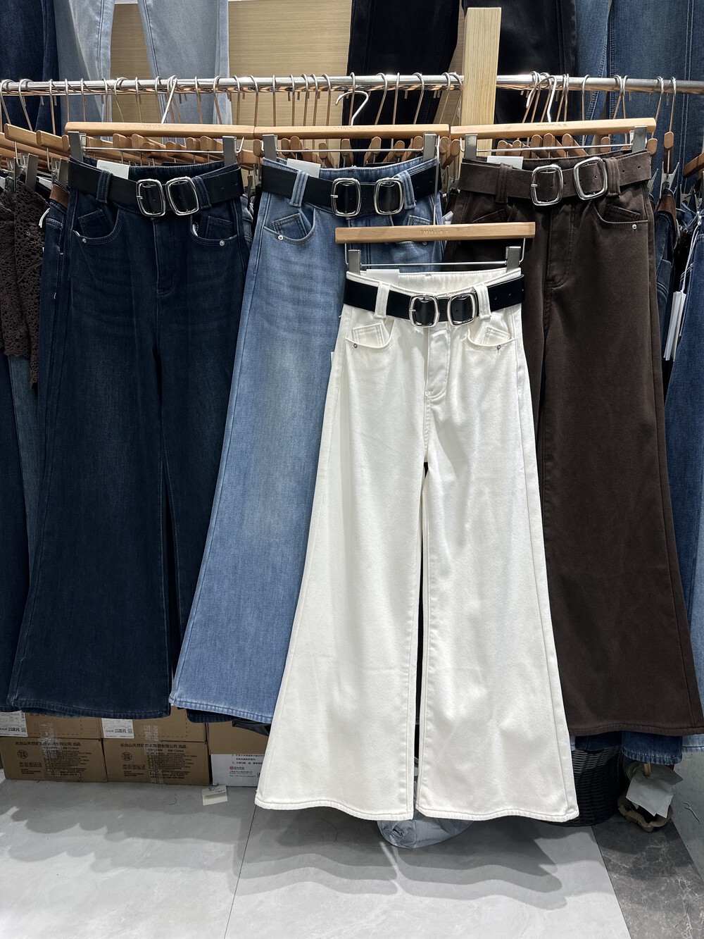 冬上新【JIAJIATMMT木里】过冬神裤！超柔显瘦百搭牛仔喇叭裤5173