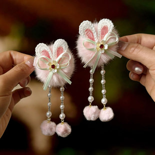 冬季毛绒兔子发夹 公主吊坠毛球对夹 女童汉服头饰过年国风配饰