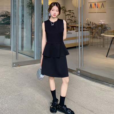 QIAOMI赫本风黑色套装女