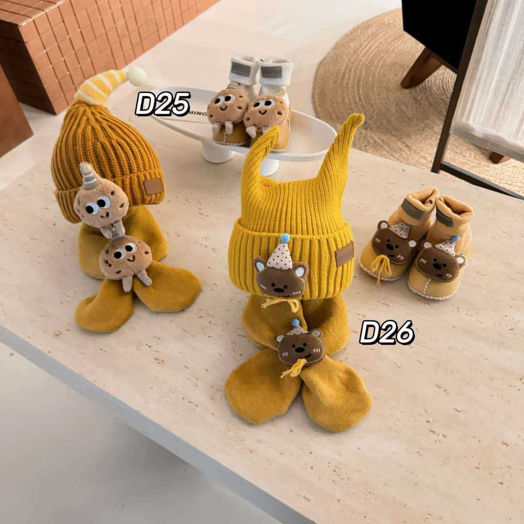 1LUUG新款秋冬保暖儿童三件套卡通加厚鞋袜帽子围巾羊皮毛一体鞋