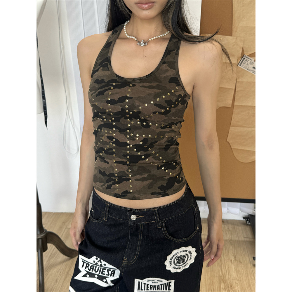 随心裁美式辣妹米字铆钉迷彩背心古早感夏季显瘦修身无袖学生上衣