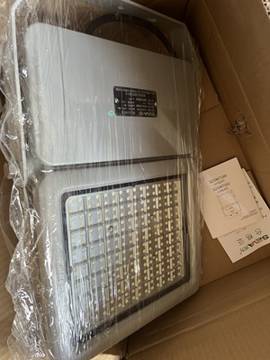 深圳尚为SZSW7180LED泛光灯150W180W200W