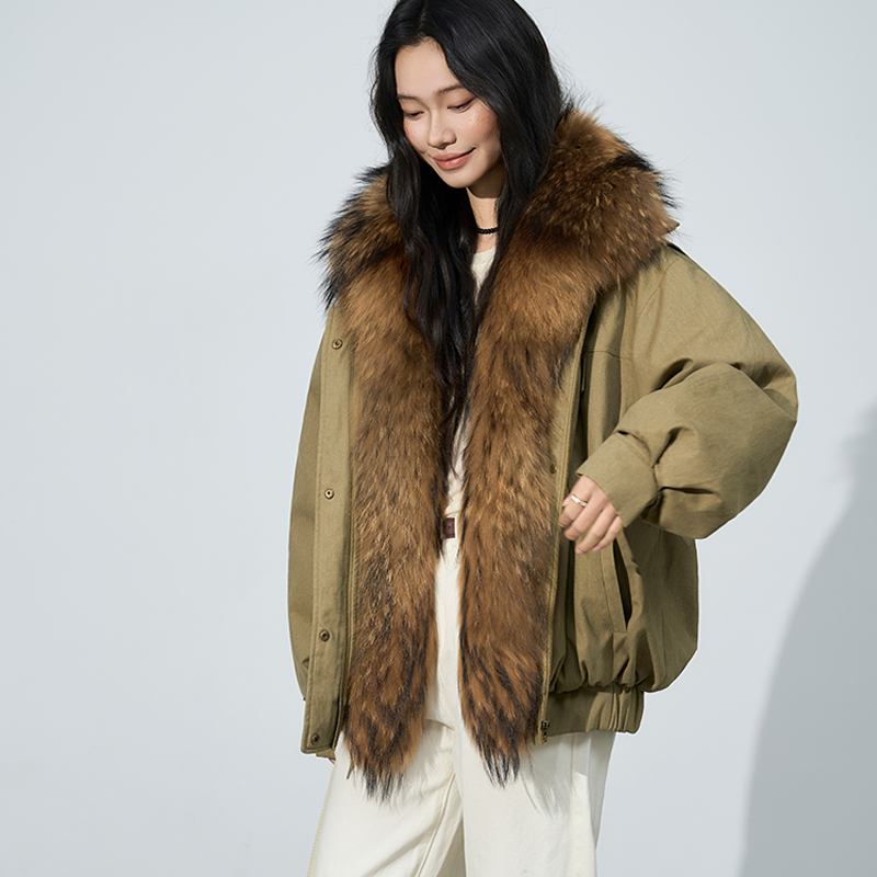 2025新款女冬季oversize貉子毛领羽绒服短款派克服军绿色保暖外套