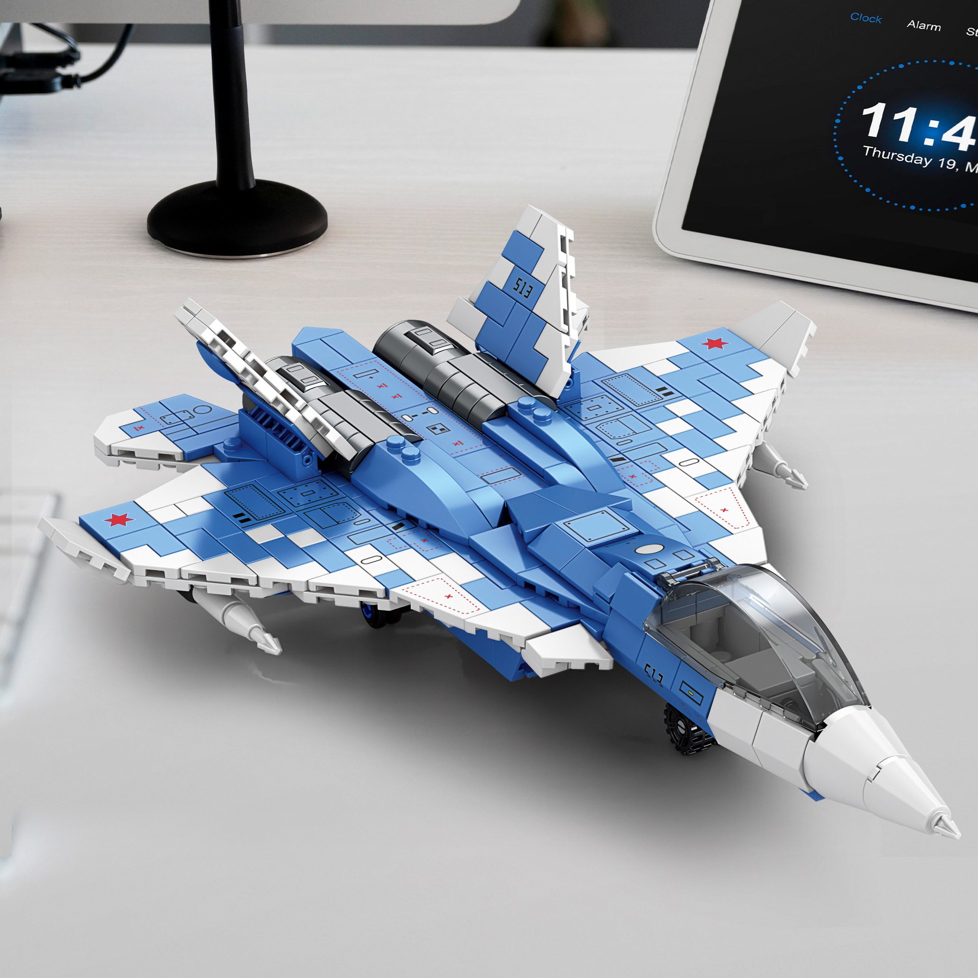 军事系列积木飞机苏57战斗机小颗粒拼装益智模型玩具男孩子8-14岁