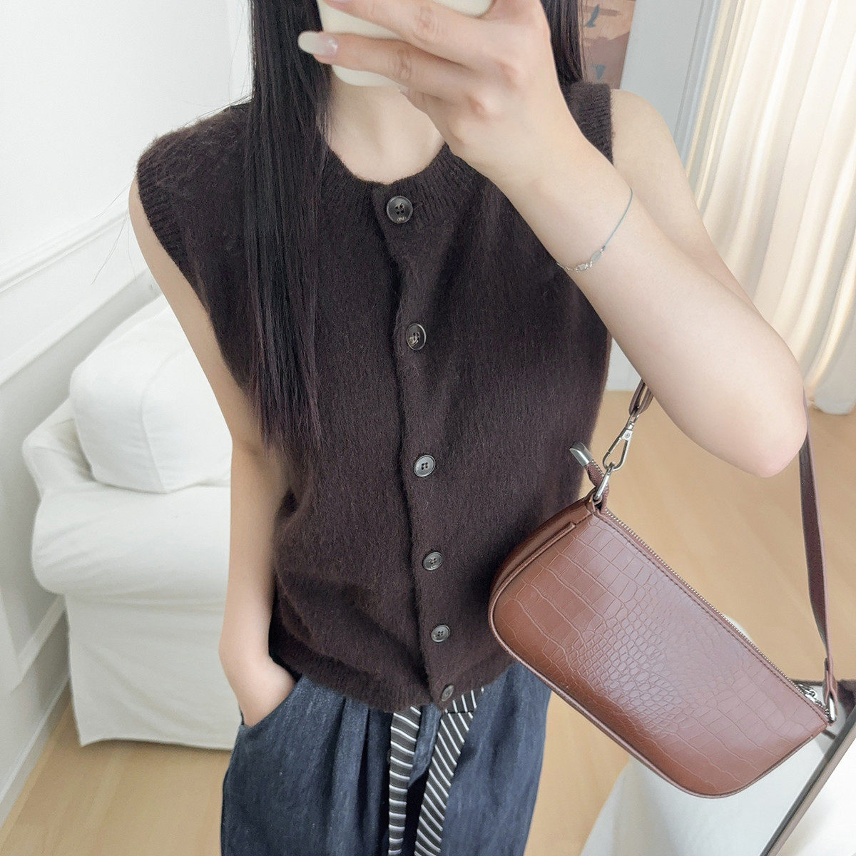 羊毛针织马甲女士短款无袖背心宽松叠穿毛衣坎肩外套2026春秋新款