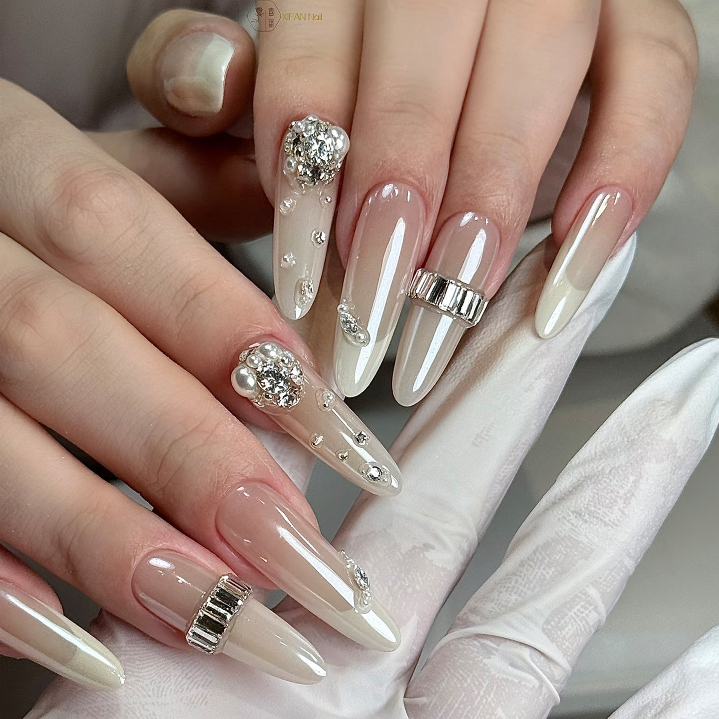 春日手工制作穿戴美甲法式长杏仁堆钻显白假指甲温柔色系成品婚甲