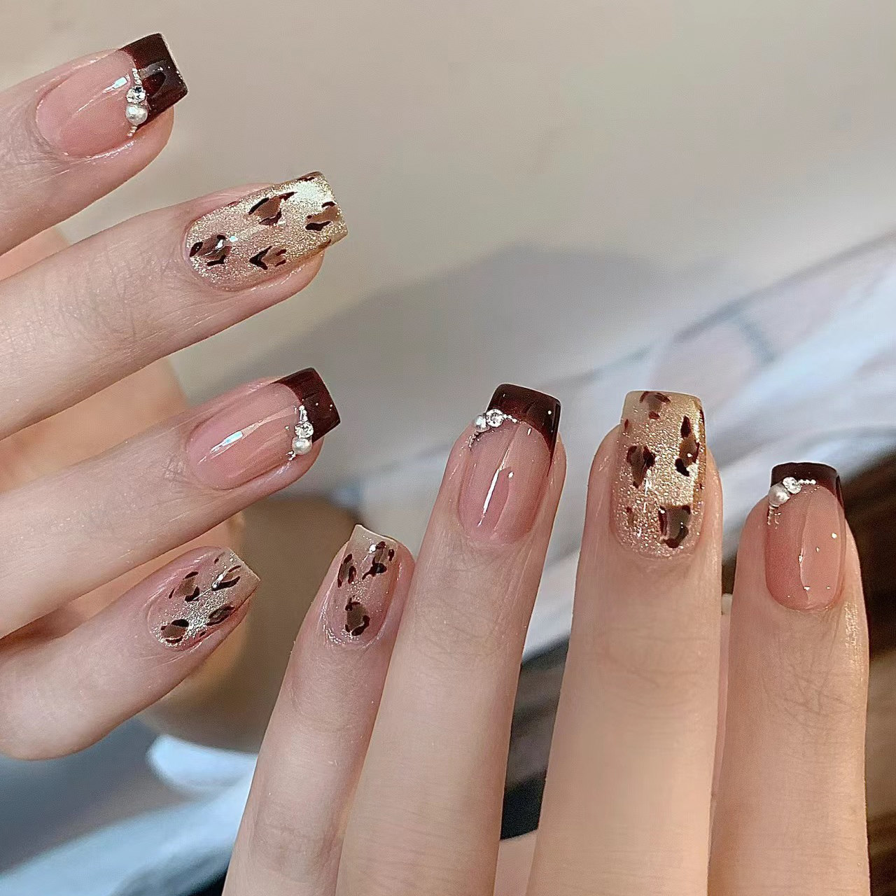 秋冬新款手工穿戴美甲中长款法式闪亮豹纹猫眼假指甲高级成品甲片