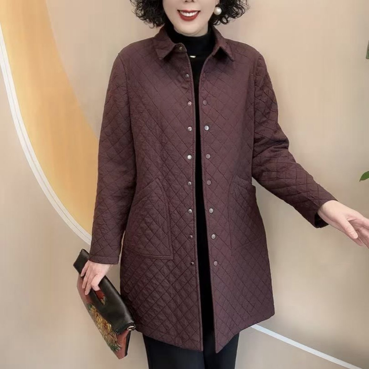 春秋新款夹棉中长款菱格纹风衣女翻领排扣宽松百搭外套中老年妈妈