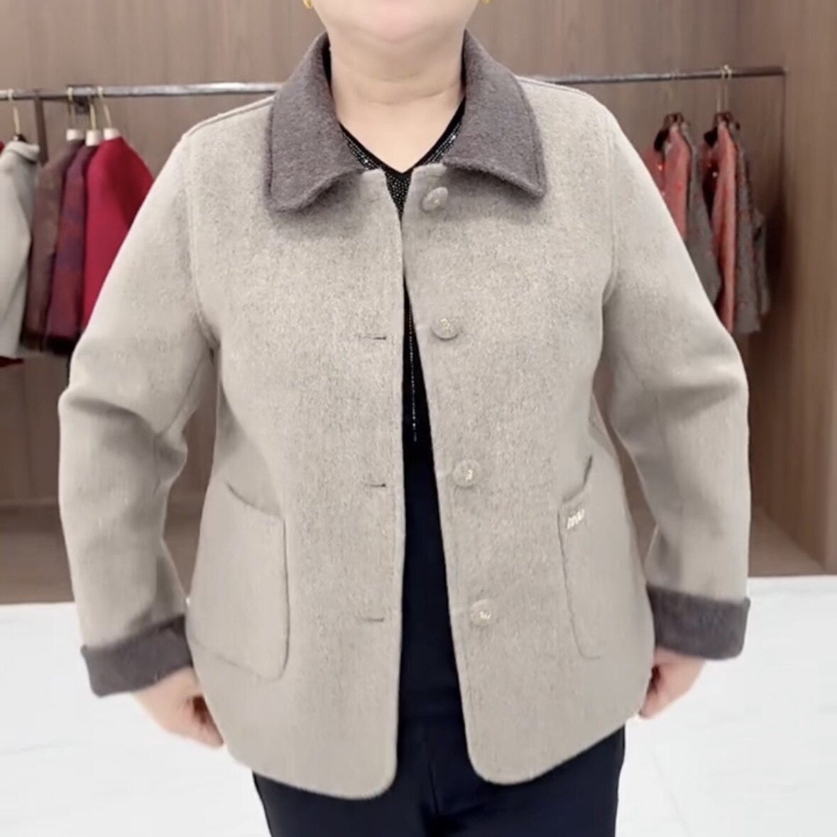 春秋新款网红翻领双面绒毛呢短外套女妈妈装中老年洋气拼接领上衣