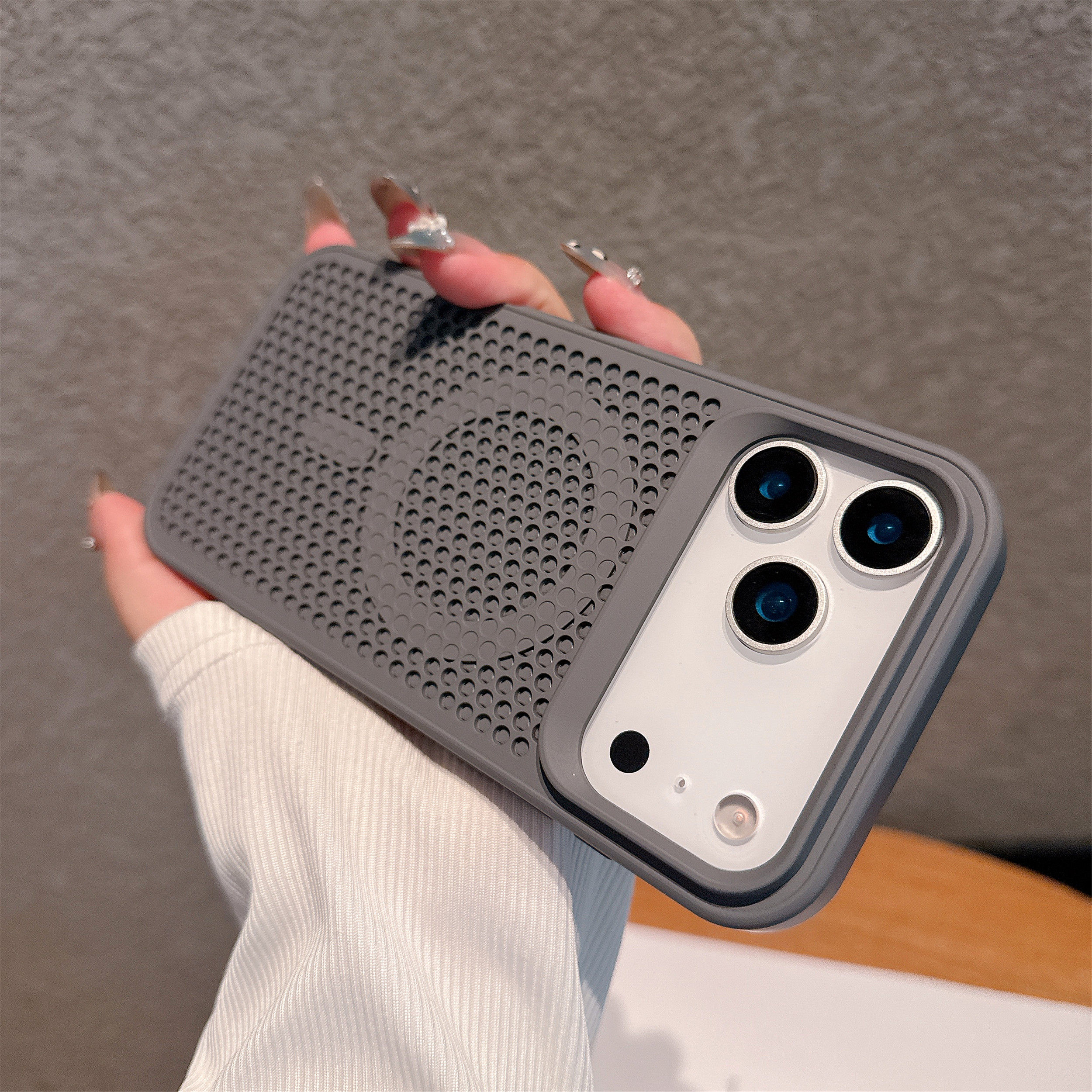 新款蜂窝网孔适用iPhone17promax手机壳透气散热苹果16Pro磁吸高级感全包防摔15pm创意时尚男女情侣14/13/12