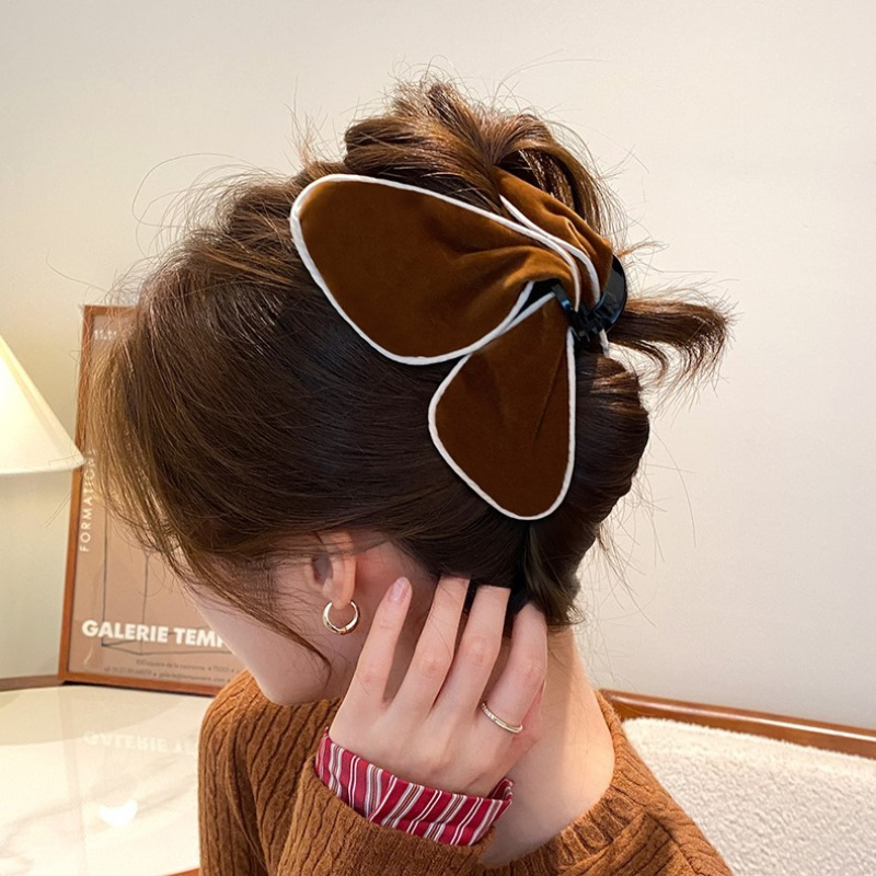 三角头发抓夹女丝绒鲨鱼夹2025新