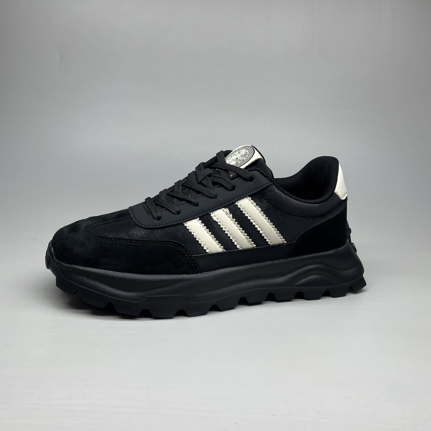 春秋新款真皮拼接超纤皮休闲鞋