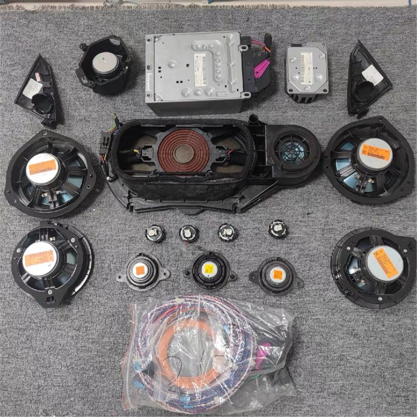 奔驰哈曼卡顿喇叭 适用于E级212、CLS级218奔驰 E级 cls级