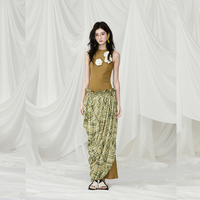 迷踪绿可脱卸褶皱两件套连衣裙