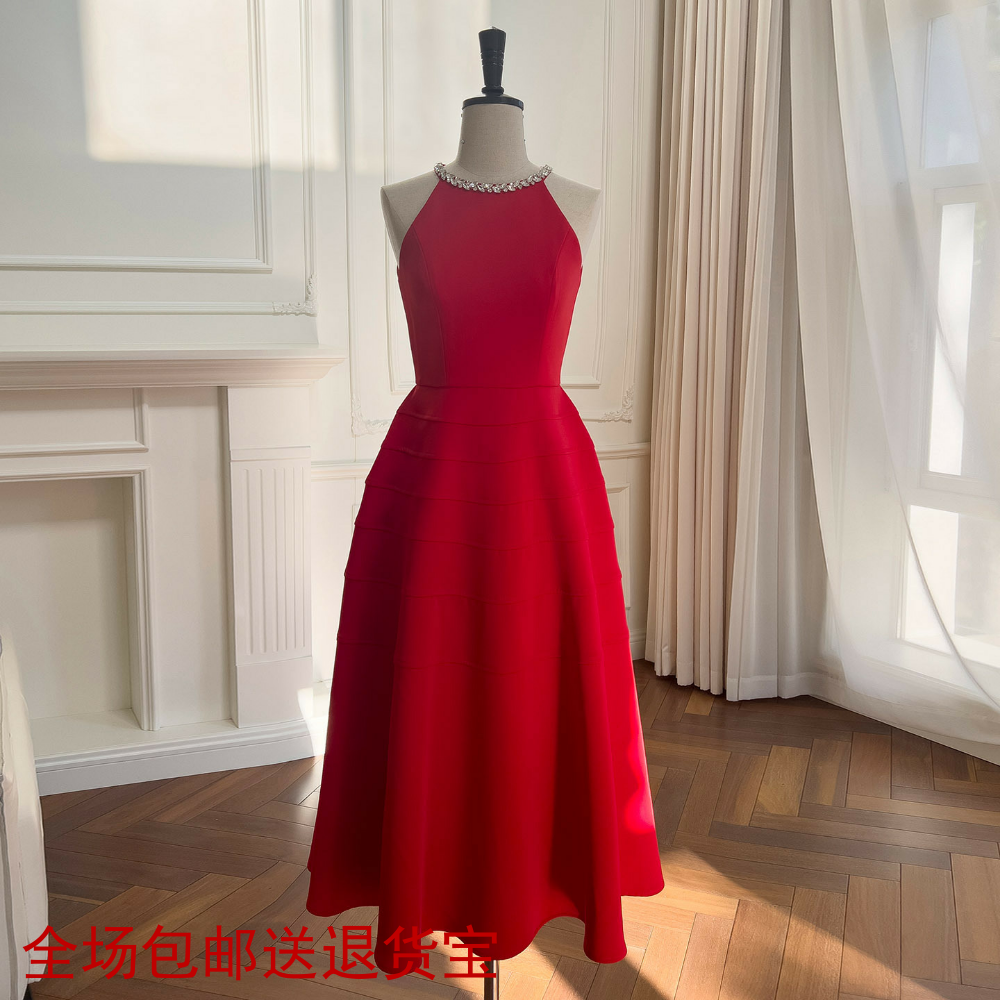 衣阁里拉2025红色气质挂脖无袖高腰显瘦订钻气质礼服连衣裙