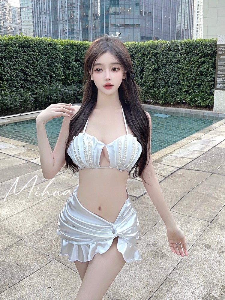 Miss rice flower swimsuit female bikini sexy hot spring original 2025 new skirt style three-piece set with small breasts gathered