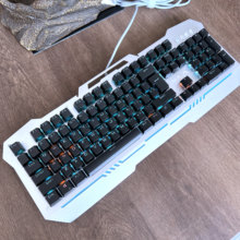 狼蛛收割者104键机械键盘87键104键混光RGB黑轴青轴茶轴红轴吃鸡