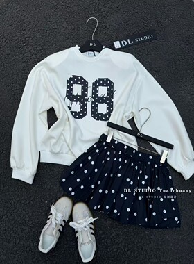 CMEMM2026春季新款韩版气质圆领长袖卫衣+蓬蓬短裙两件套女A10020