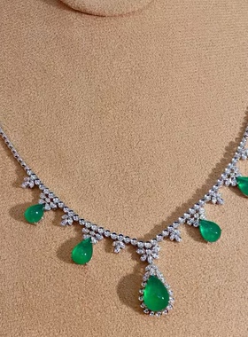 18K金钻石镶嵌 天然素面祖母绿项链 主石11.74克拉 晶体水润晶莹