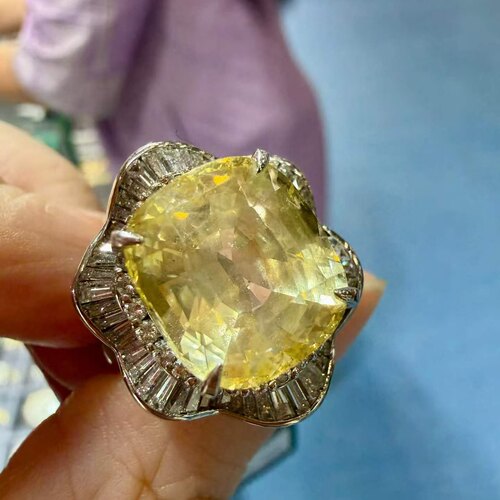 PT铂金钻石镶嵌 天然无烧蓝宝石戒指 主石10.858克拉 豪华贵气