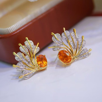 18K金钻石镶嵌天然芬达石耳钉 主石2.01克拉 大牌款式 超美吸睛