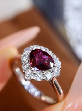 18K钻石镶嵌 天然无烧红宝石戒指 主石1.09克拉 指尖上的高贵典雅