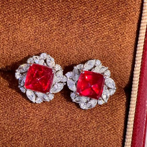 18K金钻石镶嵌 缅甸无烧尖晶石耳钉 高级糖塔 主石3.16克拉