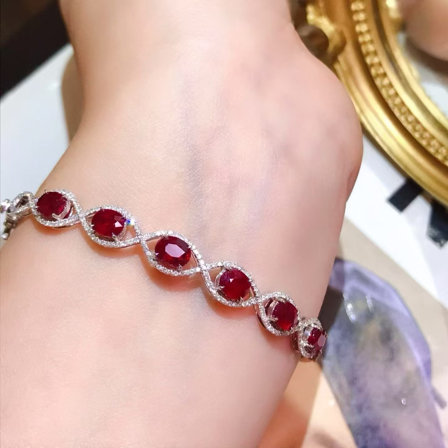 无烧红宝石手镯 纯正鸽血红 红宝3.8ct 18k金5.785克 钻石0.78ct