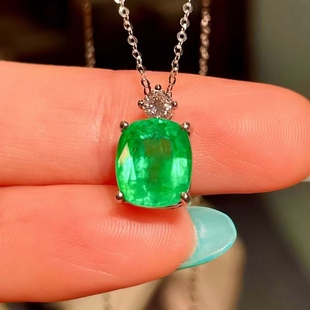 百搭好看 主石2.55克拉 PT950钻石镶嵌 大气简约天然祖母绿吊坠