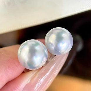 天然海水9.5-10mm银蓝澳白珍珠耳钉 冰冷感十足 绸缎光泽