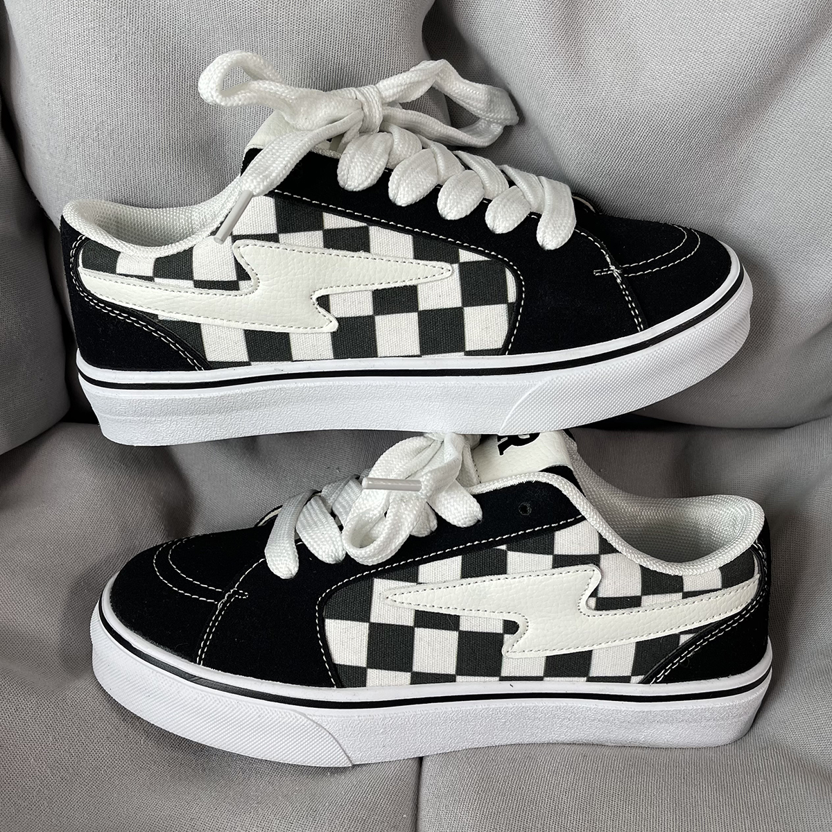 男鞋国潮黑白帆布鞋情侣休闲板鞋