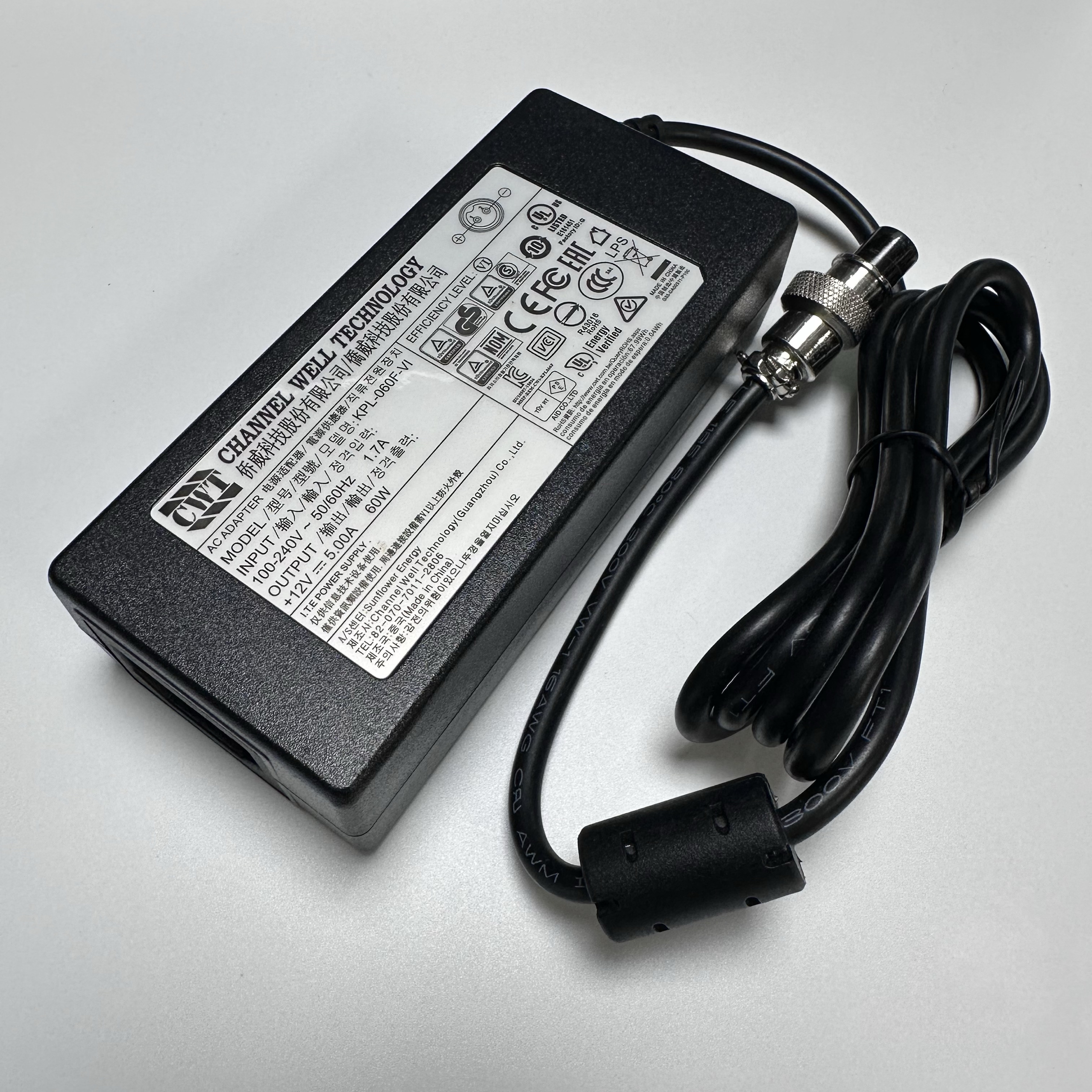 原装侨威CWT  12V5A 2孔圆口 KPL-060F-VI 医疗器械电源