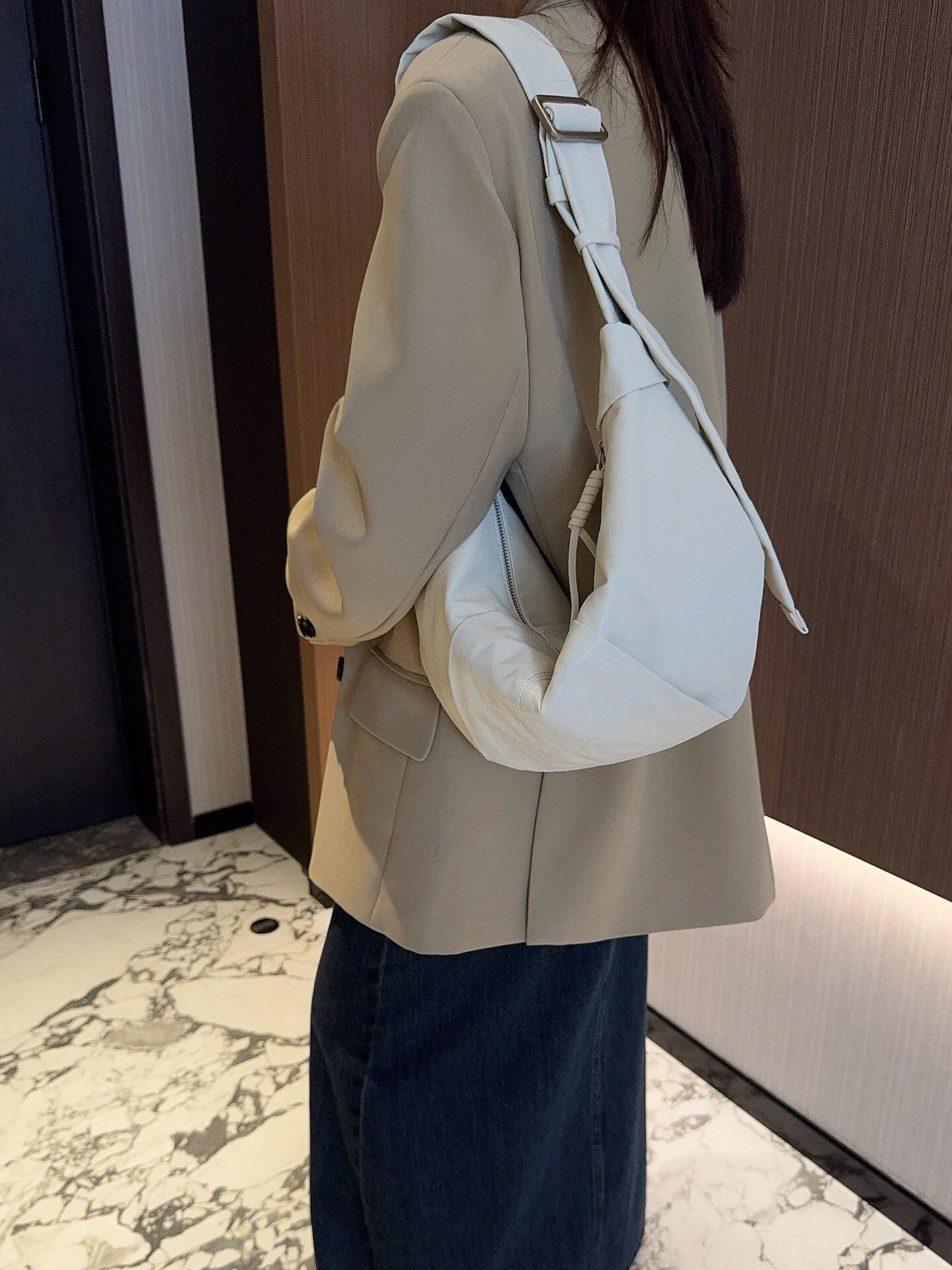 同丰女包大容量单肩斜挎慵懒休闲