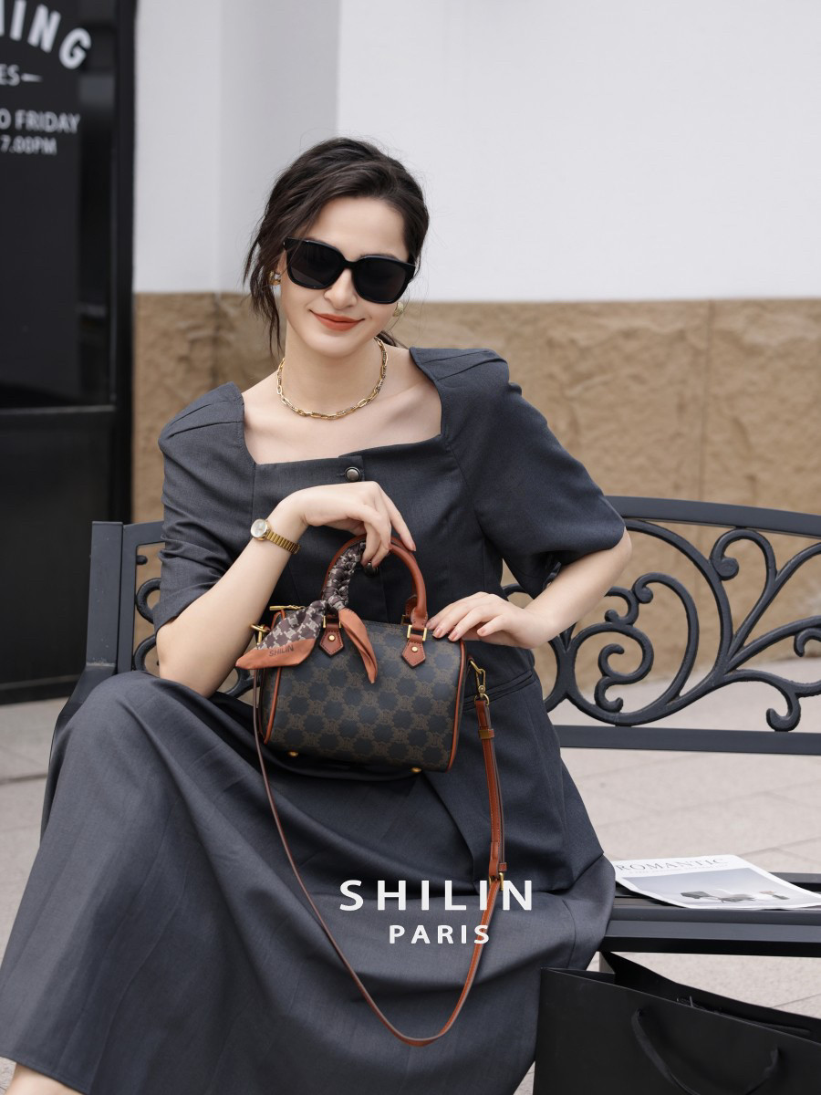 施琳2026年新款女包高级感老花手提枕头包百搭单肩斜挎包波士顿包
