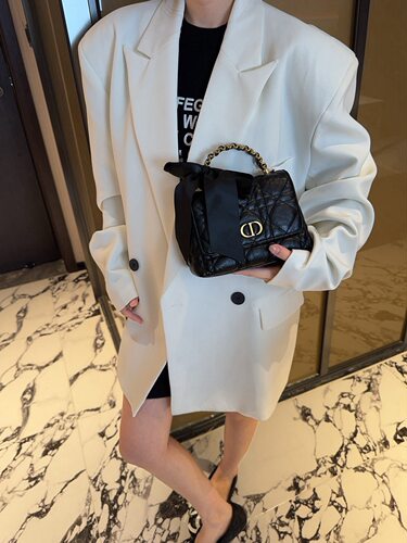 同丰女包小手提菱格绣线链条斜挎