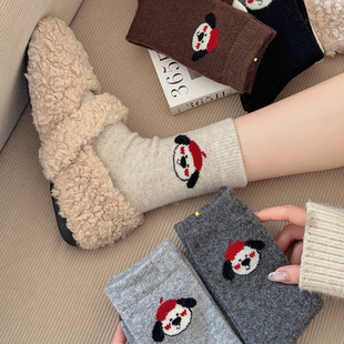 秋冬加厚保暖羊绒袜子女中筒袜ins潮搭毛拖鞋 小狗可爱长筒堆堆袜