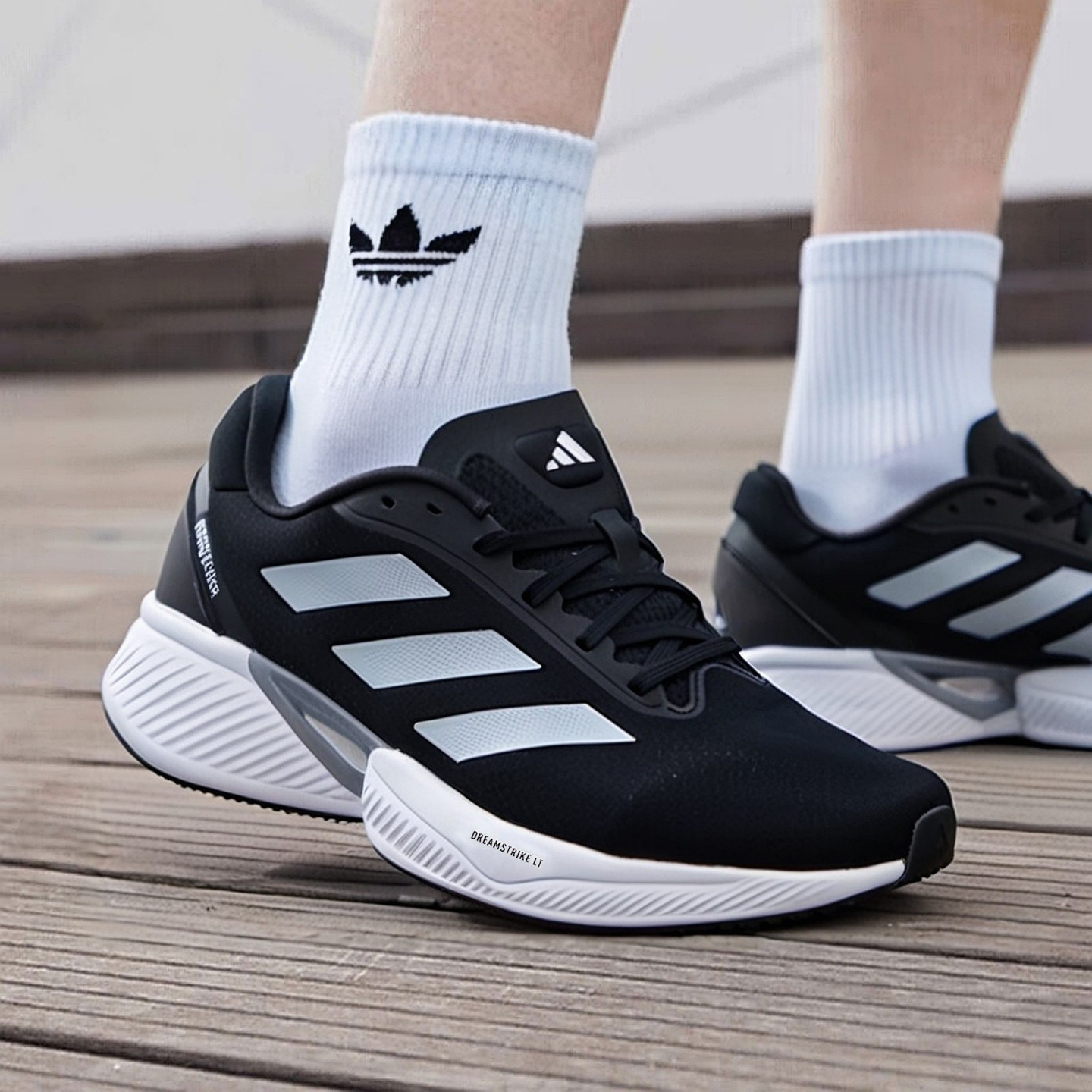 阿迪达斯男鞋新款正品复古轻便休闲运动慢跑缓震透气跑步鞋女鞋