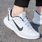 秋季 新款 赤足运动鞋 NIKE耐克男鞋 低帮轻便舒适透气健身跑步休闲鞋