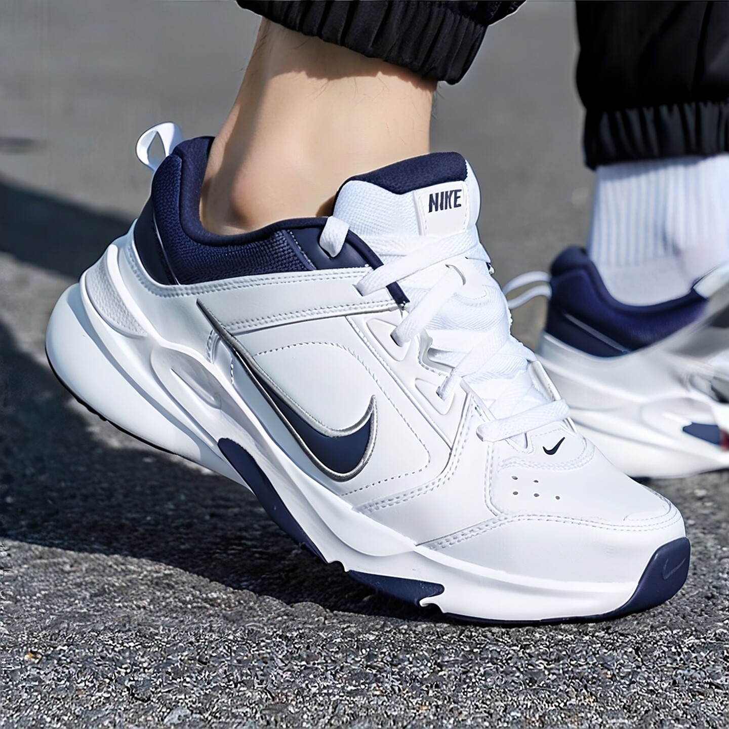 NIKE耐克蓝白色老爹鞋男鞋新款DEFYALLDAY运动鞋复古休闲跑步鞋
