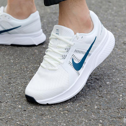 NIKE耐克男鞋新款运动鞋RUN SWIFT 2缓震轻便透气休闲白色跑步鞋