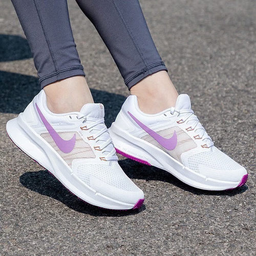 休闲跑步鞋Nike假一赔十