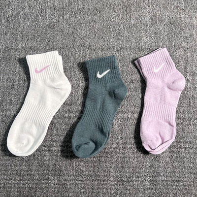 Nike耐克袜子春季新款中筒袜男女篮球运动袜速干短袜跑步袜SX7677