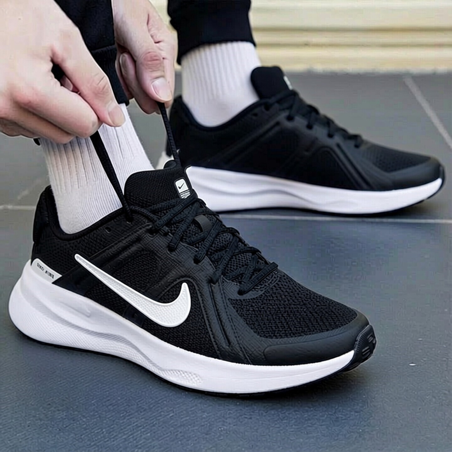 Nike耐克鞋子正品黑色运动鞋厚底休闲鞋新款男鞋健身跑步鞋旅行鞋