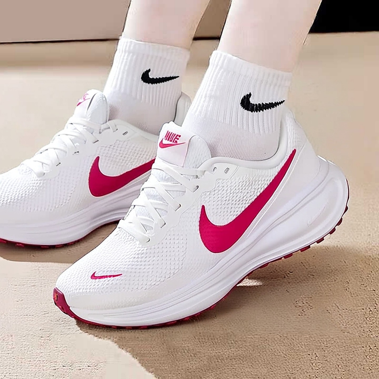 Nike耐克女鞋2025新款秋季跑鞋正品减震网面透气白色运动鞋HJ8485,运动鞋new,跑步鞋,淘宝优惠券,粉丝福利购,淘宝优惠卷