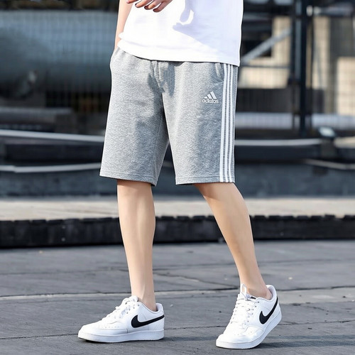 阿迪达斯灰色短裤男裤夏季三条纹运动裤针织透气宽松休闲裤五分裤