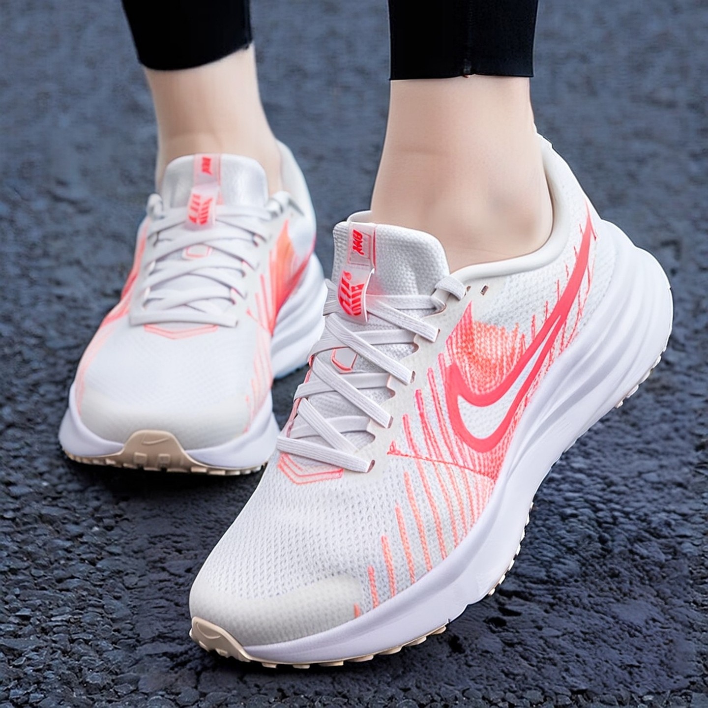 Nike耐克粉色鞋子正品网面鞋跑步鞋健身运动鞋冬季新款女鞋HM9593