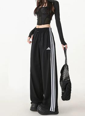 阿迪达斯梭织裤子女夏季新款速干透气薄款运动三条纹美式复古女裤