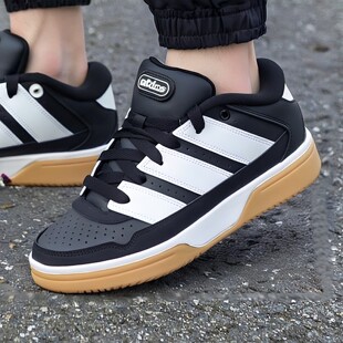 阿迪达斯男鞋厚底板鞋男款新款学生运动鞋黑色百搭轻便透气休闲鞋